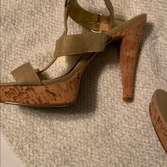 Chinese Laundry Gold & Cork Gladiator Platforms - Picture 3 of 8